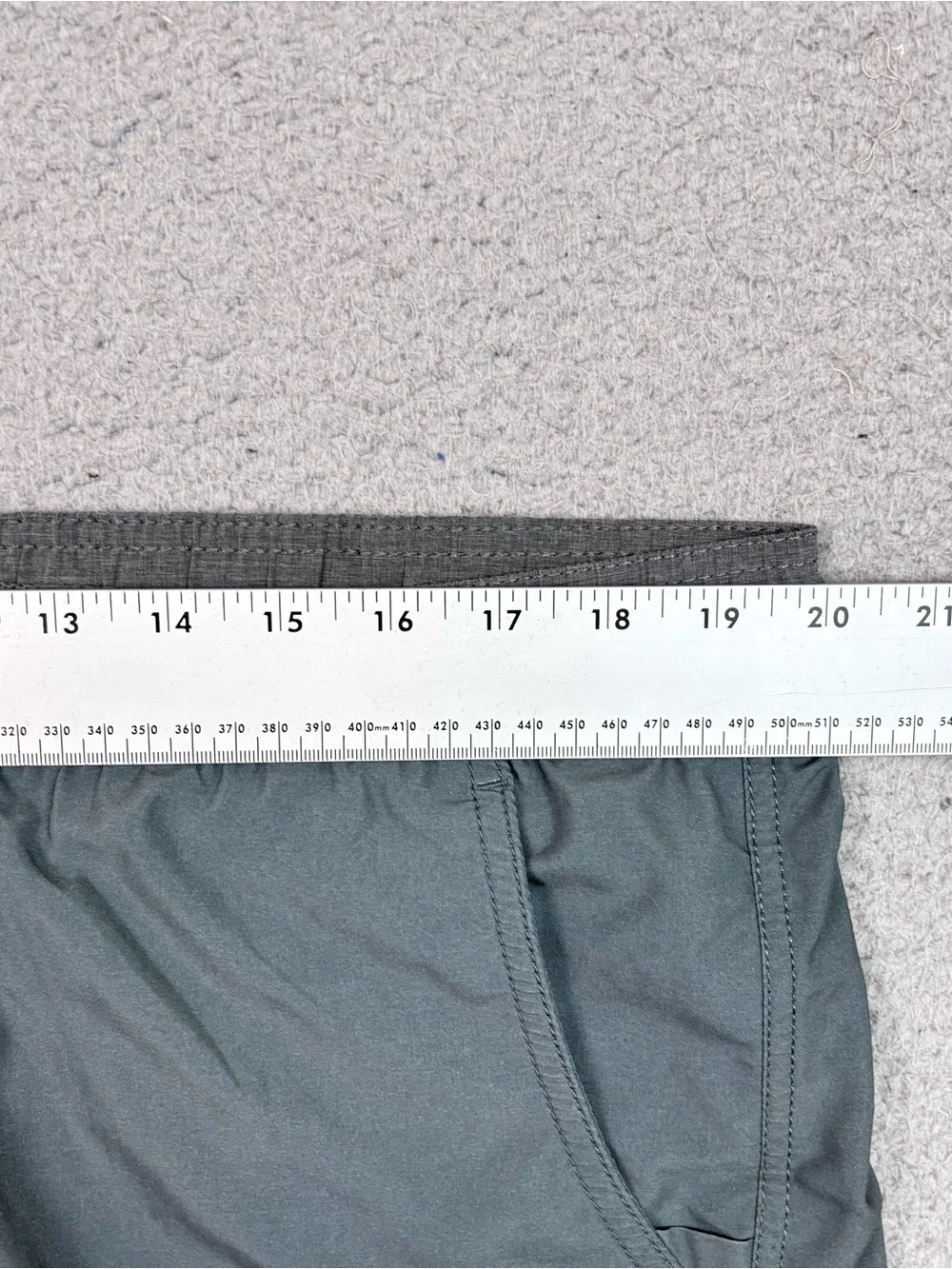 Vuori Kore Shorts Men's Size XXL (Estimated) Lined Athletic Stretch ***